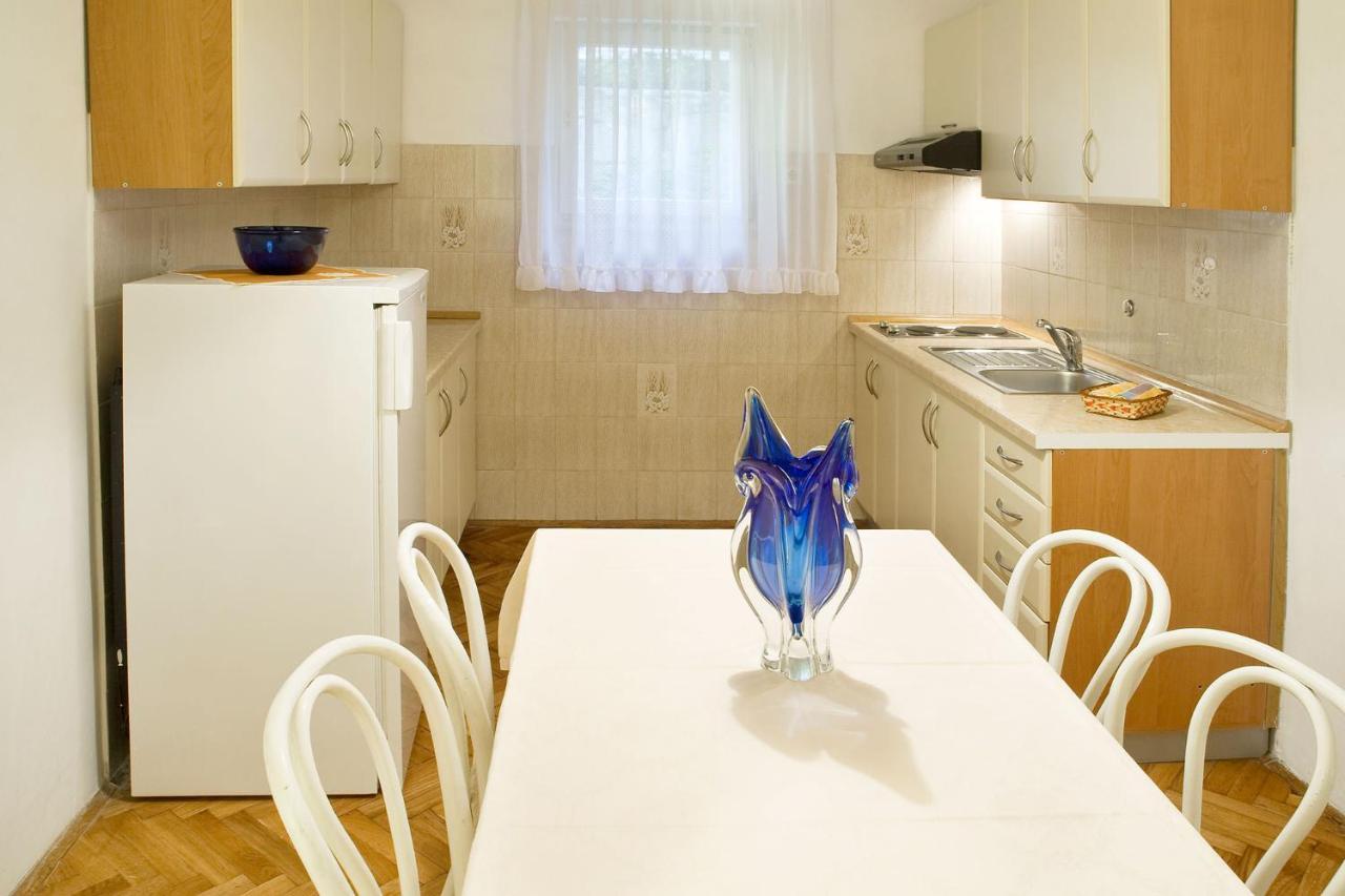 Apartments Lina 2023 Rabac Esterno foto