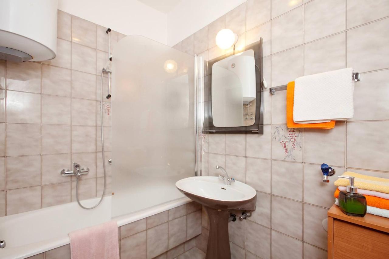 Apartments Lina 2023 Rabac Esterno foto